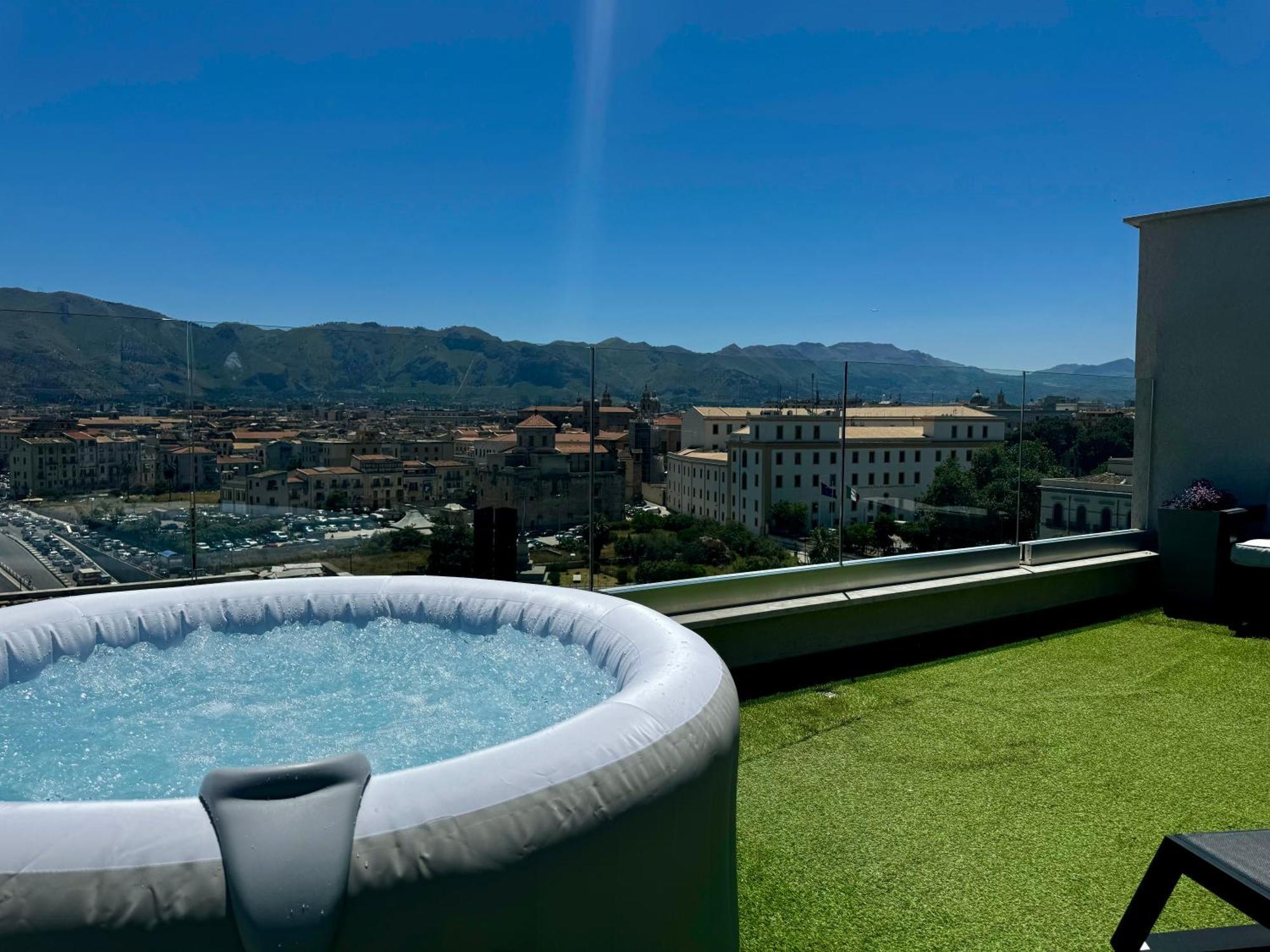 Marina Rooftop View Apartment