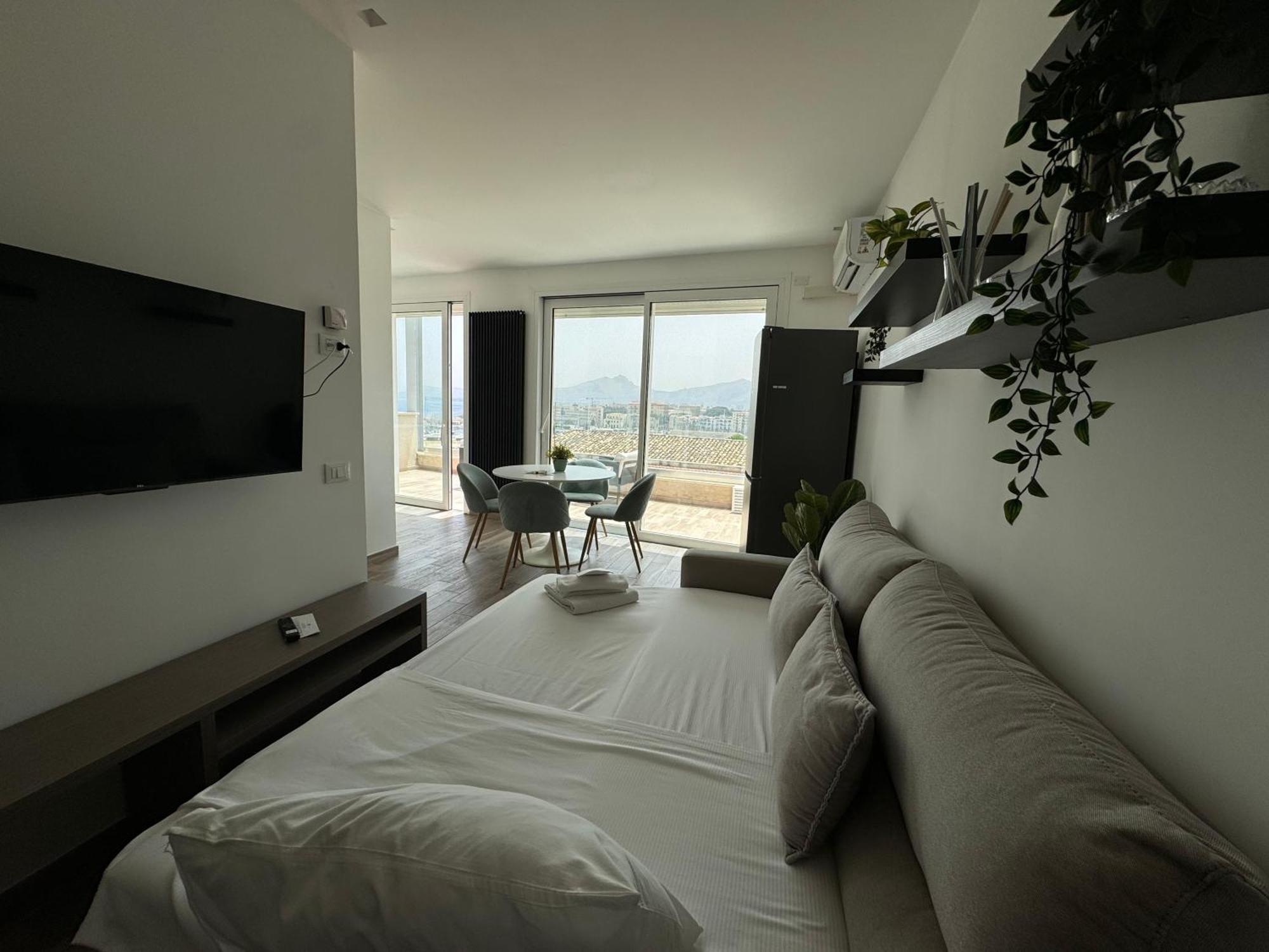 Marina Rooftop View Apartment